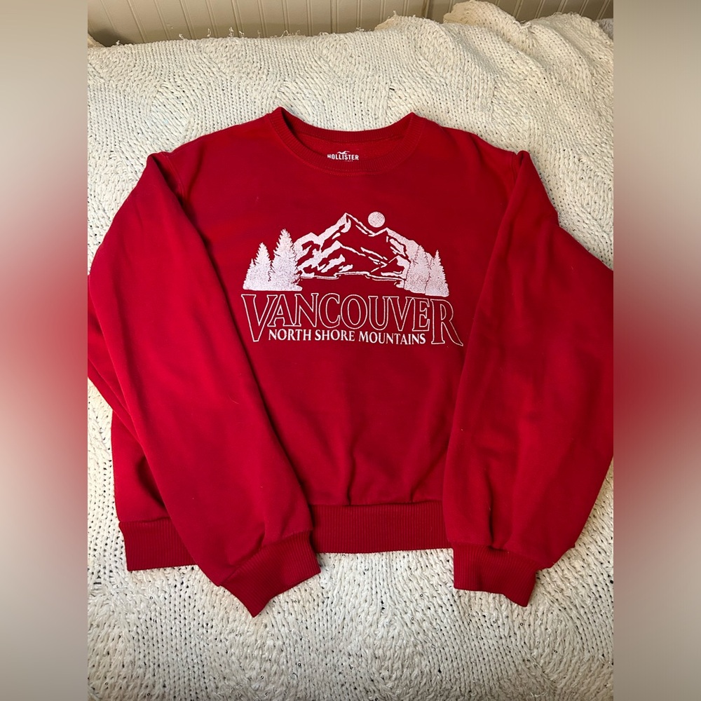 Crewneck sweatshirt